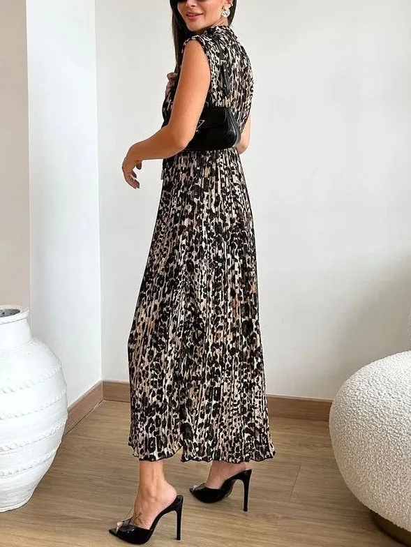 Leopard Print Sleeveless Pleated Midi Dress