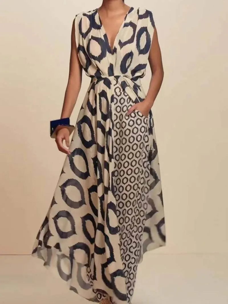 Printed V-Neck Top And Pants Suit