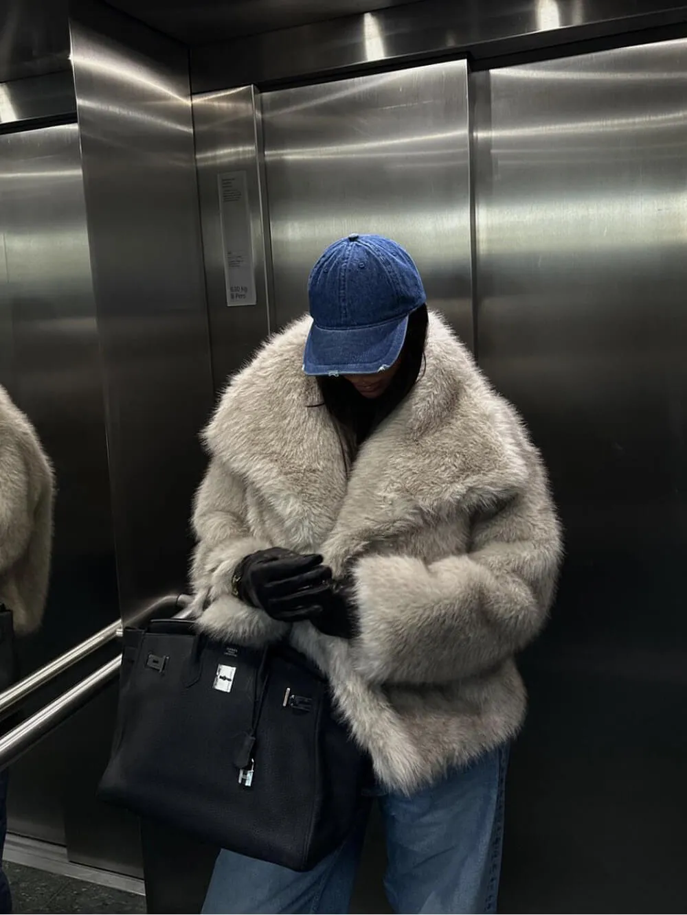 Fashionable Large Lapel Faux Fur Short Fluffy Coat