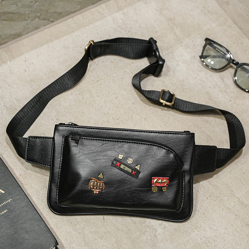 Fashion Joker Rivet Personality Badge Men's Crossbody Bag