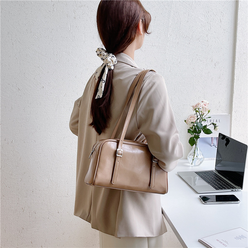 Large Shoulder Retro Bright Leather Tote Bag