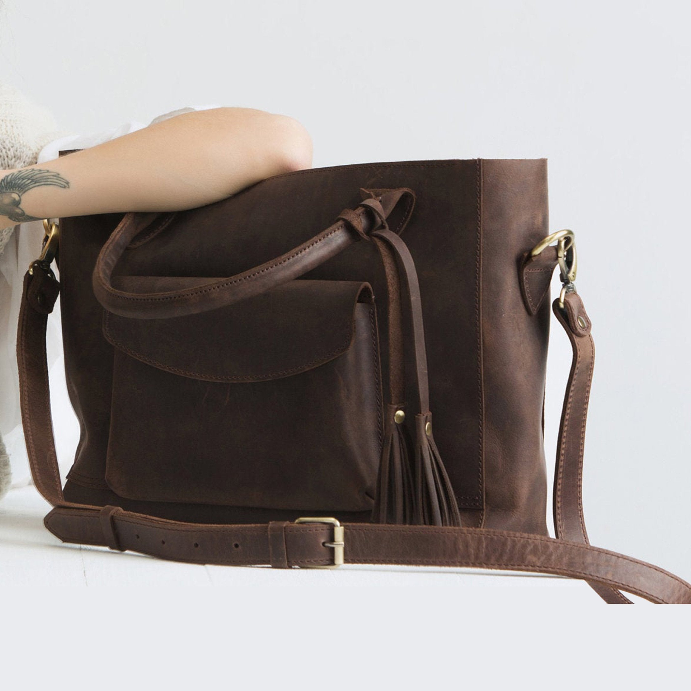 Women's Retro Handbag Oil Wax Leather Large-Capacity Luggage Bag Multifunctional Bag